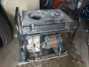lot 14 image: 10 Hp Tecumseh Generator (For Parts)