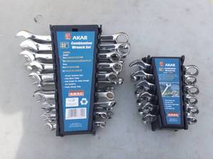 lot 27 image: 32 Piece Combination Wrench Set Standard, Metric, Stubby (Missing 2)