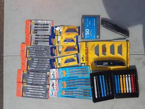 lot 34 image: NEW Jig Saw Blades, Razor Blades, Razor Knife