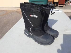 lot 50 image: Boots Baffin Polar Proven Size 6 (Like New)