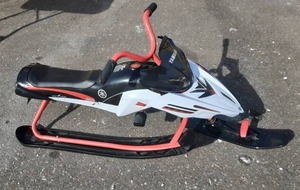 lot 52 image: Yamaha Snowmobile Sled (Like New)