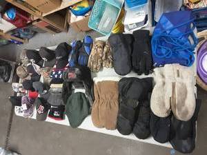 lot 54 image: Large Lot Of Hats, Gloves, Mittens, Caps