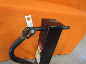 lot 8 image: (New) Bulldog 10,000 lb. Trailer Jack