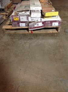 Pallet Assorted Laminate and Wood Flooring