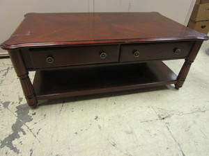 lot 414 image: SOLID WOOD COFFEE TABLE, WITH TWO DRAWERS