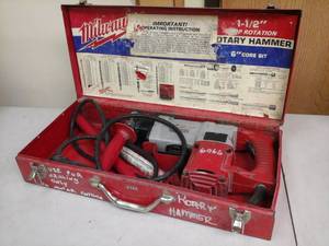 lot 116 image: Milwaukee Heavy Duty 1-12in. Rotary Hammer, Metal Case