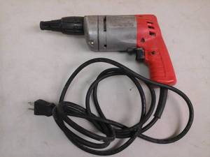 lot 122 image: Milwaukee Heavy Duty Magnum Holeshooter