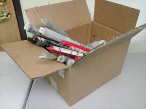 lot 134 image: Milwaukee 18in. Spline Shank Thick Wall Core Bit Adapter, Spline Shank Percussion Carbide Tip Bit