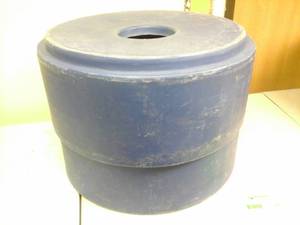 lot 140 image: Plastic Keg Cooler with Lid