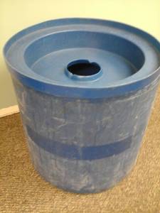 lot 144 image: Plastic Keg Cooler with Lid