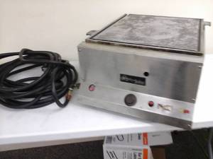 lot 162 image: Propane Outdoor Flat Top Grill