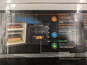 lot 520 image: Extra Large SentrySafe