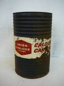 lot 2 image: Large Container Calcium Carride
