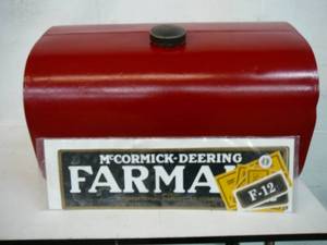 lot 8 image: Farmall Tractor Fuel Tank & New Decal Kit