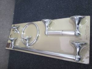 4 pc  Chrome Bath Set...