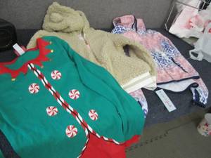 Medium Christmas Shirt, 2 Girls Hoo...