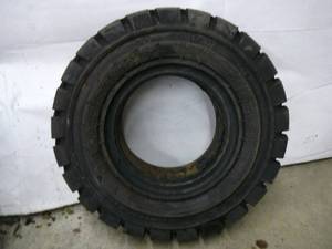 2- Tires AKURET EG-11 650 x 10