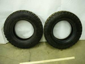 2 Tires Armour 7.00 - 15 N.H.S