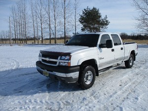 2004  SILVERADO DURAMAX LLY 2500 DIESEL TRUCK