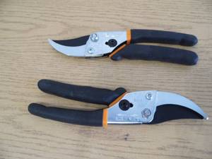 Lot of 2 Pair Fiskars Cutters