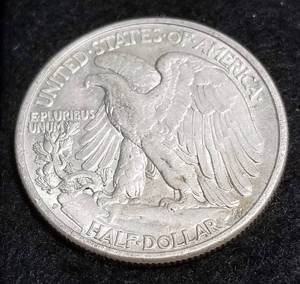 1939-D WALKING LIBERTY HALF DOLLAR AU