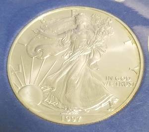 1997 AMERICAN SILVER EAGLE 1 TROY OZ. .999 FINE SILVER BLUE PACK