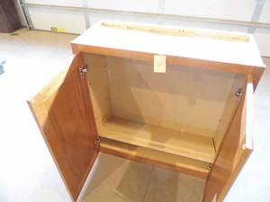 lot 22 image: Cabinet