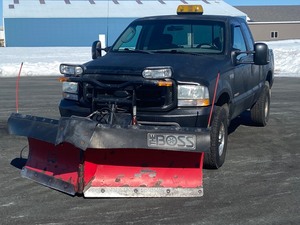 lot 5 image: 2003 Ford F.350 XLT -  HALTED - Waiting on Paperwork.