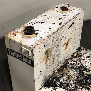 lot 37 image: Tradesman L-Shaped Fuel Tank