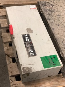 lot 34 image: Pallet Of (3) Safety Switches