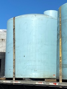 lot 63 image: Commercial 3000-Gallon Poly Holding Tank