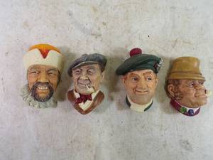 lot 64 image: Vintage Bossons Figures