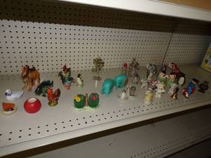 lot 81 image: Vintage Salt n Pepper Shakers