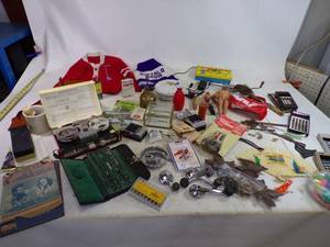 lot 82 image: Large Vintage Smalls Lot