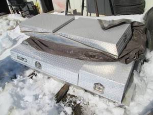 Pick up tool box set, keys not incl...