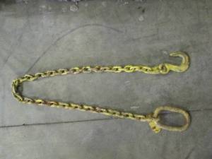 5 chain with hook on one end oval ...