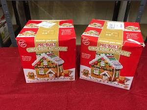 lot 543 image: Two Ginger Bread Houses,Retail $19.98