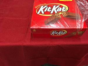 lot 579 image: Kit Kat Bars 36 ct1.5oz, Retail $21.69