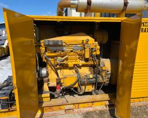 lot 49 image: Caterpillar Diesel Engine D334 - Low-Hours