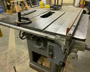 lot 52 image: Delta Table Saw