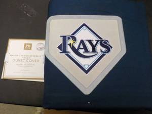 lot 11 image: Pottery Barn MLB Patch Duvet Cover ...