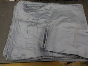 lot 12 image: Twin Size Duvet Cover and Pillow Ca...
