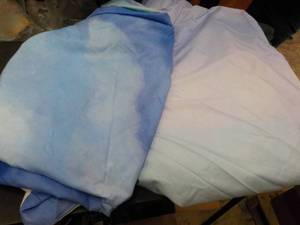 lot 17 image: 2 Twin Size Duvet Covers...