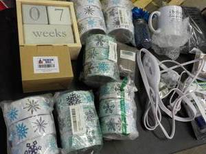 lot 120 image: Dcor and Craft Lot...