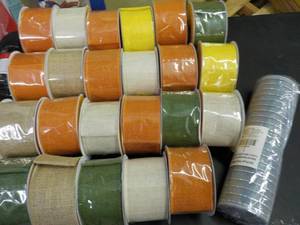 lot 123 image: Wired Ribbon, Wall Hangings and Pho...
