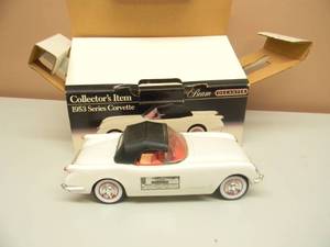 lot 5 image: 1953 CORVETTE CONVERTIBLE WITH BOX - WHITE WBLACK TOP  - BEAM DECANTER - GREAT COLLECTIBLE - SEE PICTURES