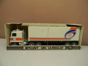 lot 25 image: VINTAGE NYLINT GMC 18 WHEELER GATEWAY FOODS SEMI TRUCK & TRAILER - STILL IN BOX - STEEL TOY TRUCK - SEE PICTURES