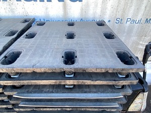 lot 10 image: Lot Of (10) Industrial Plastic Pallets
