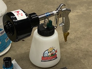 lot 24 image: Tornador Z-011 Professional Foam Gun Set