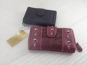 lot 72 image: Brand New Leather & Nylon Womens Wallet Set